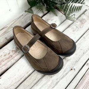 Keen Toyah Mary Jane Brown Leather Walking Shoes Comfort Hiking